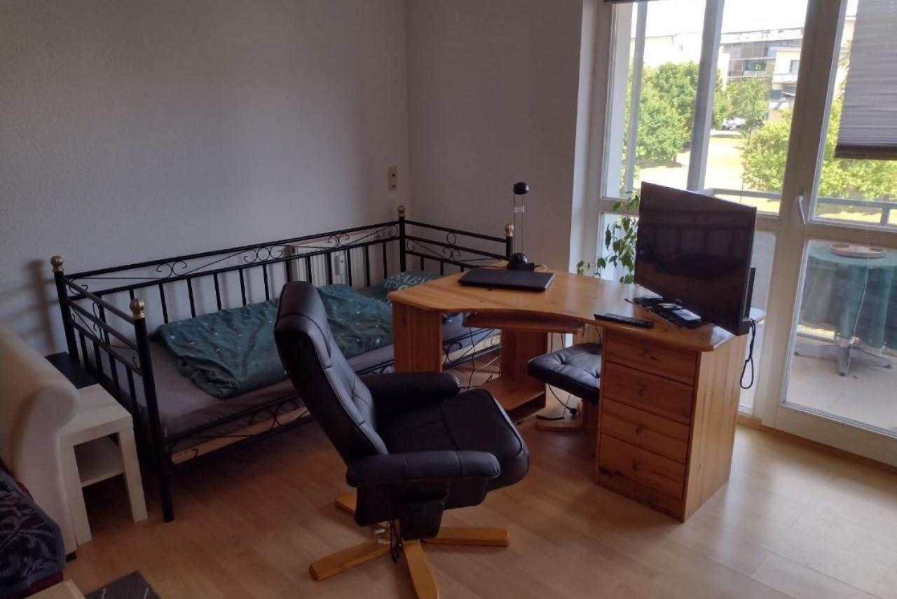 Private Apartment *